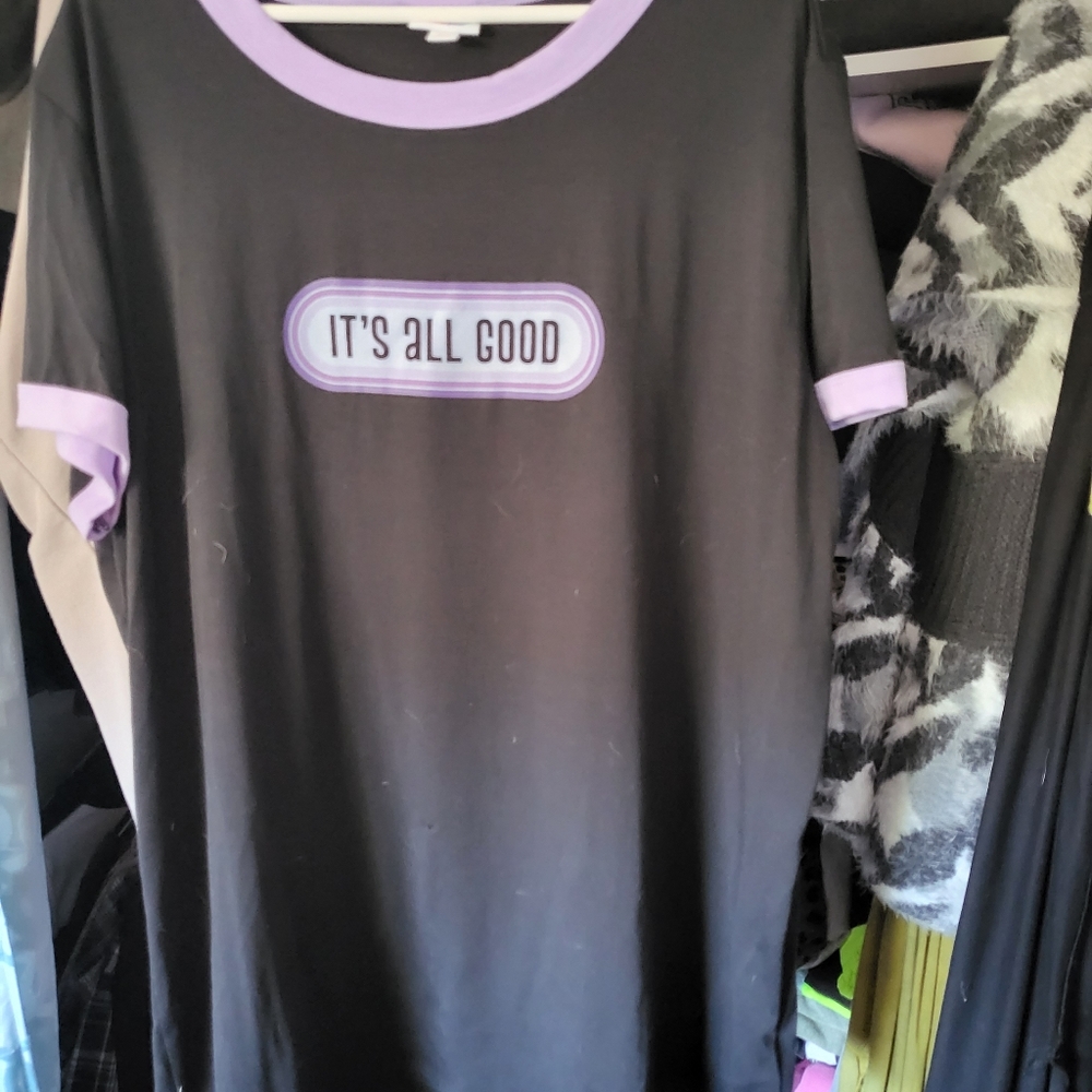 Lularoe 2x Liv tee